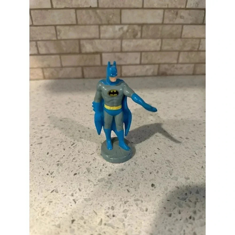 Vintage 1988 DC Comics BATMAN Cake Topper / Figure Blue & Gray Suit 3.5" Tall